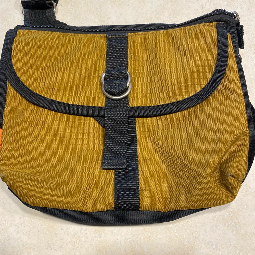AMPAC crossbody